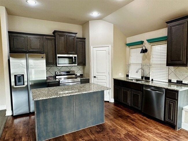 Building Photo - 3011 Winecup Ct