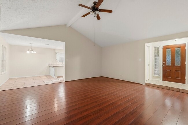 Building Photo - 423 Pickford Dr