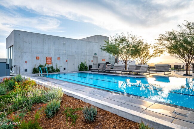 Building Photo - 7180 E Kierland Blvd