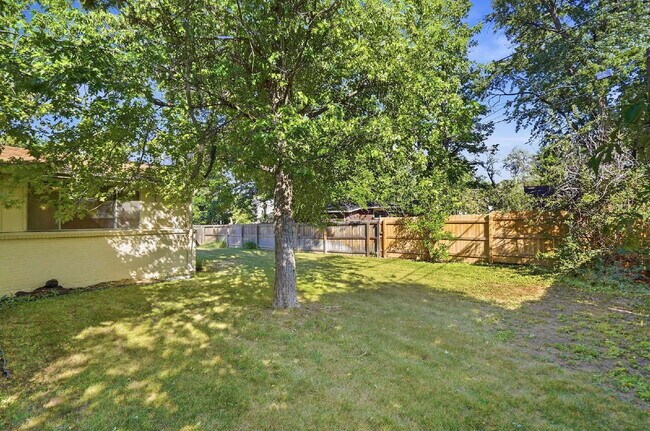 Building Photo - $2,695.95, 3-Bed, 2-Bath, Ranch House in Littleton with Great Fenced in Yard!
