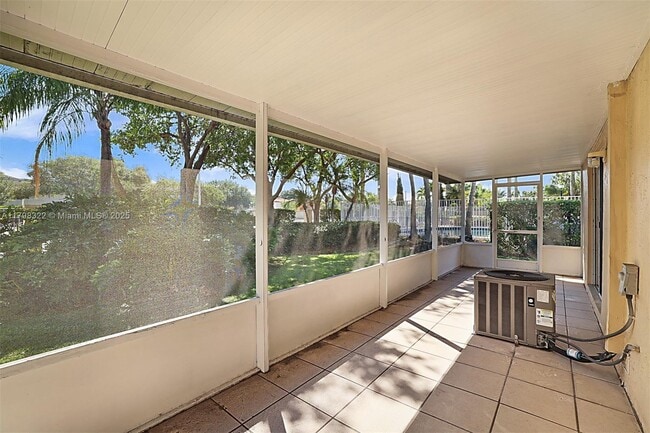 Building Photo - 5308 NW 89th Ave
