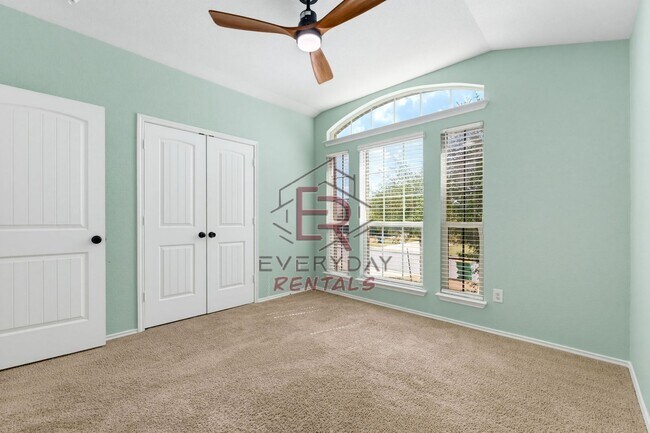 Building Photo - 5582 Perdita Dr