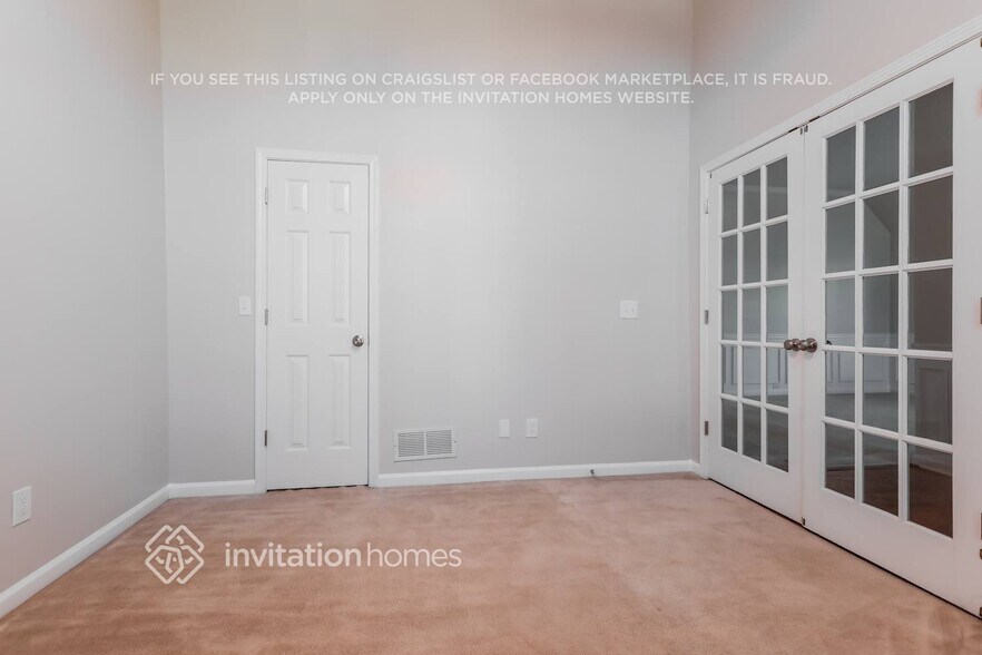 Building Photo - 1035 Fairview Club Cir