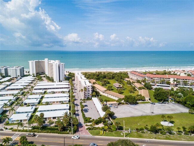 Building Photo - 3835 Almeria Ave