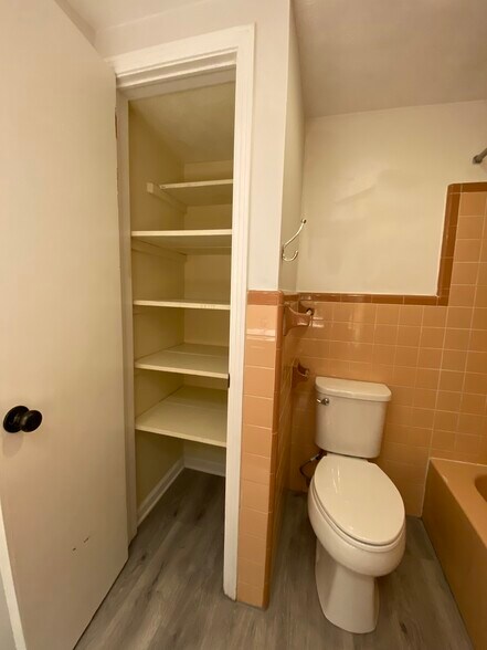 Bathroom and storage - 3221 Herschel Street