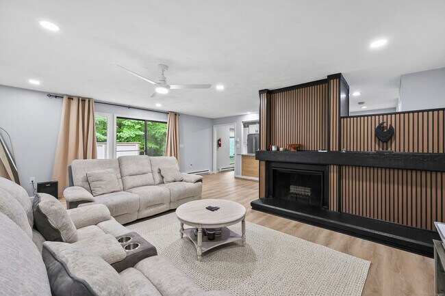 Building Photo - 46 Mallard Dr