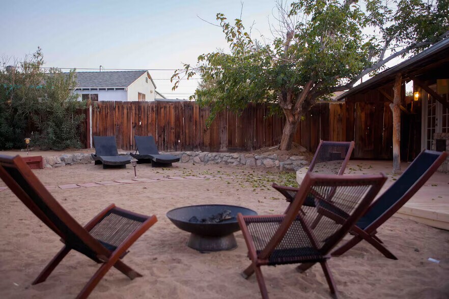 Building Photo - 62034 Grand View Cir