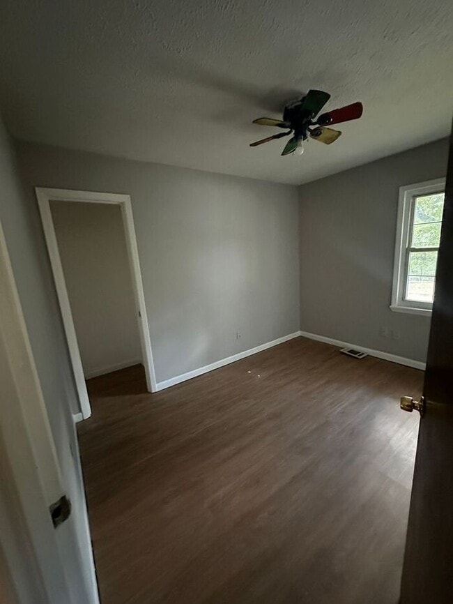 Building Photo - COMING SOON! Charming Split-Level Single-F...