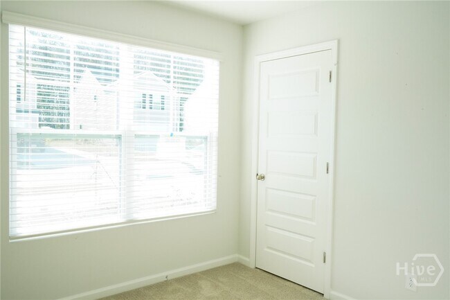 Building Photo - 397 Coconut Dr