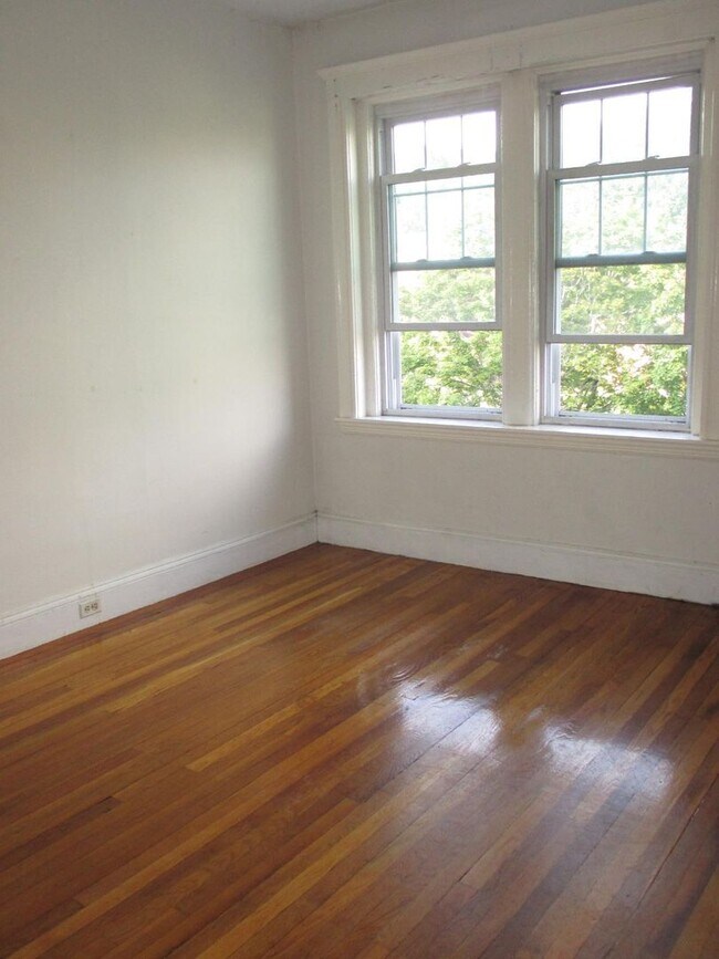 Building Photo - No brokers Fee, No Security Deposit, Heat, Hot Water Included, Steps from the T Stop