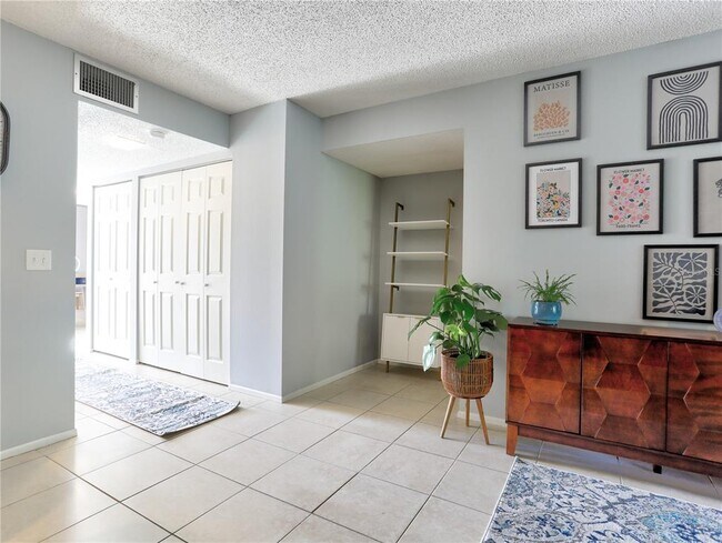 Building Photo - 133 Wild Palm Dr