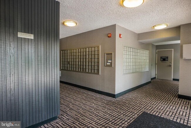 Building Photo - 200 N Pickett St