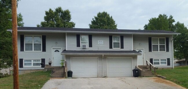 Primary Photo - 505 W Mauller Rd