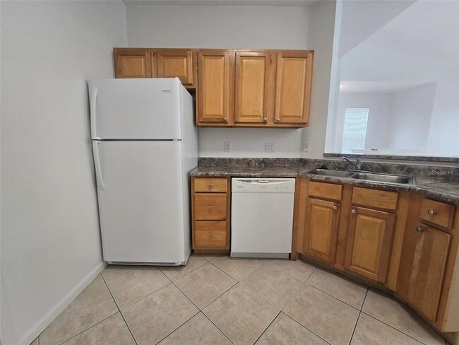 Building Photo - 17983 Villa Creek Dr