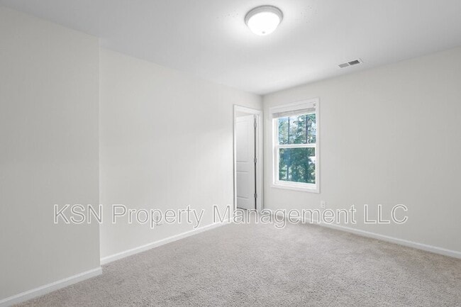 Building Photo - 126 Riverwood Rd