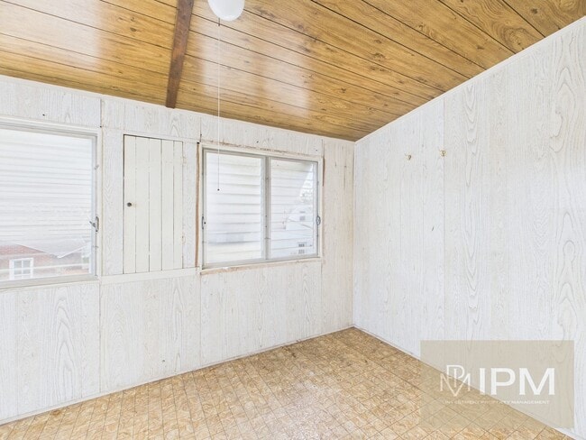 Building Photo - Charming 5 Bedroom, 2 Bath home in Manheim, Pa!