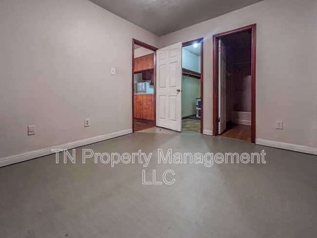 Building Photo - 202 Rue Royale