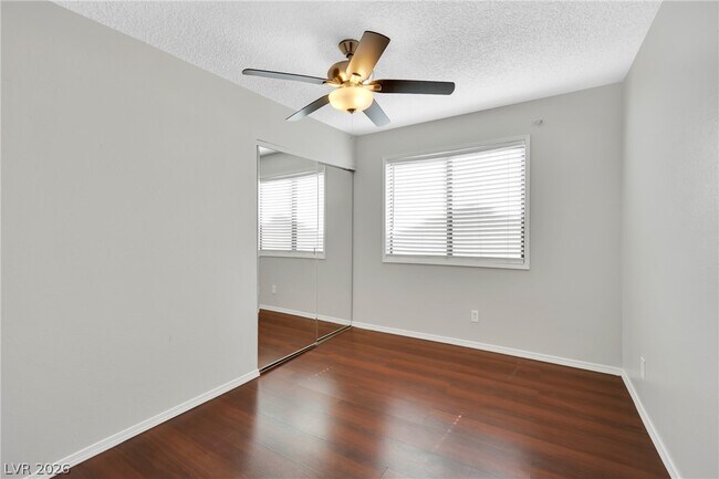 Building Photo - 8136 Spur Ct