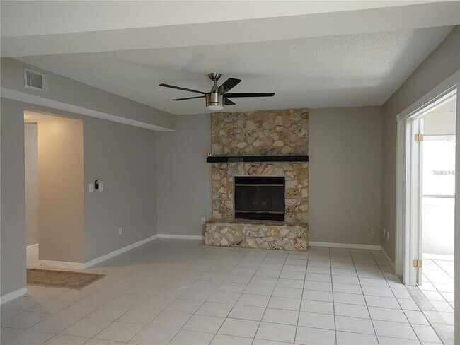 Building Photo - 1668 Spicewood Ln