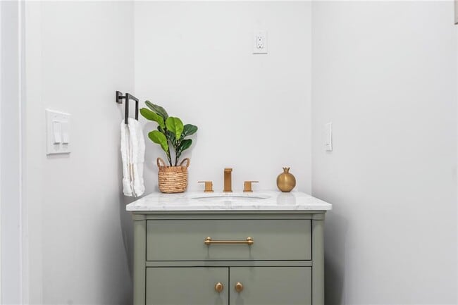 Building Photo - 50 Murray St