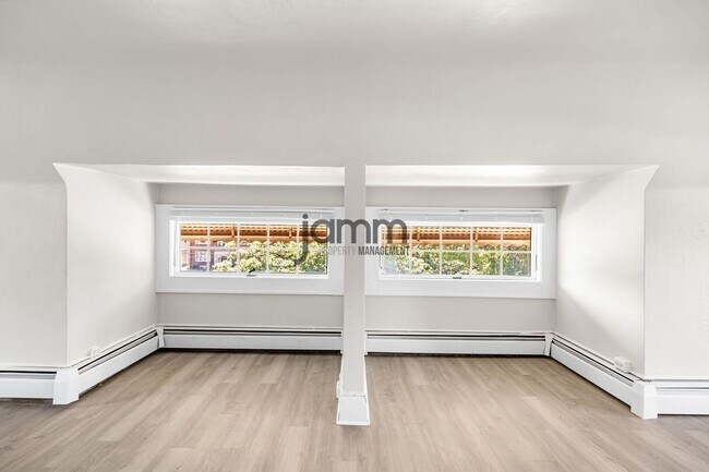 Building Photo - 14724 Clifton Blvd