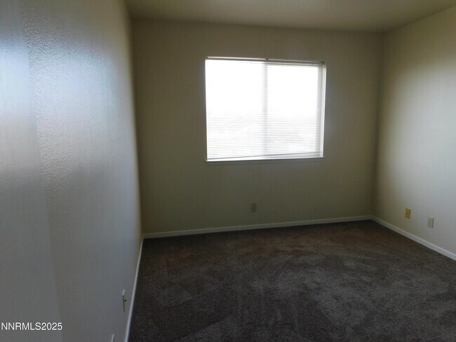 Building Photo - 240 Serpa Pl