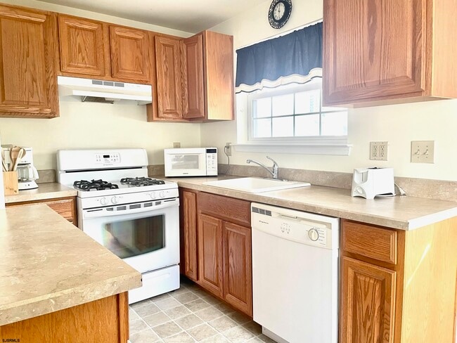 Building Photo - 12 S Washington Ave