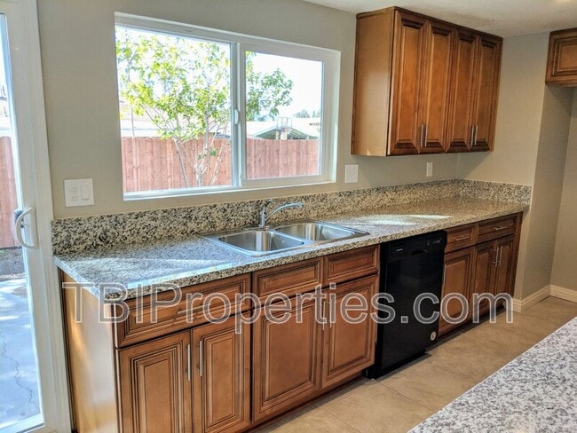 Building Photo - 3410 Sparrow Cir