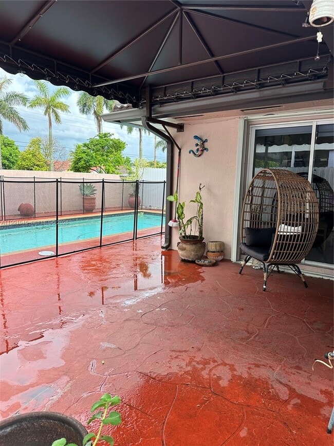 Building Photo - 15318 SW 41st Terrace