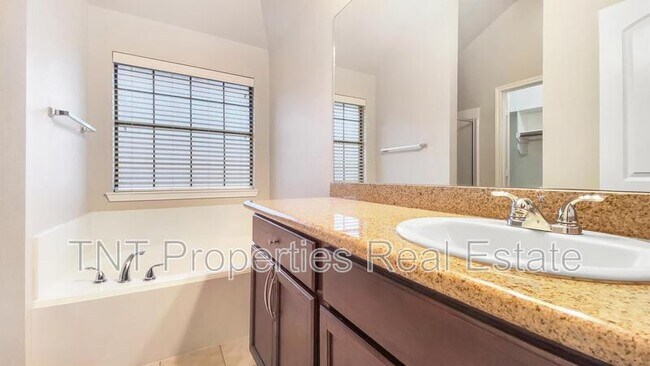 Building Photo - 3906 Pawnee Creek Ct