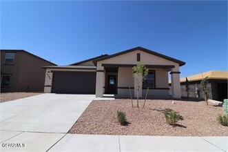 Building Photo - 12964 Runway Ave