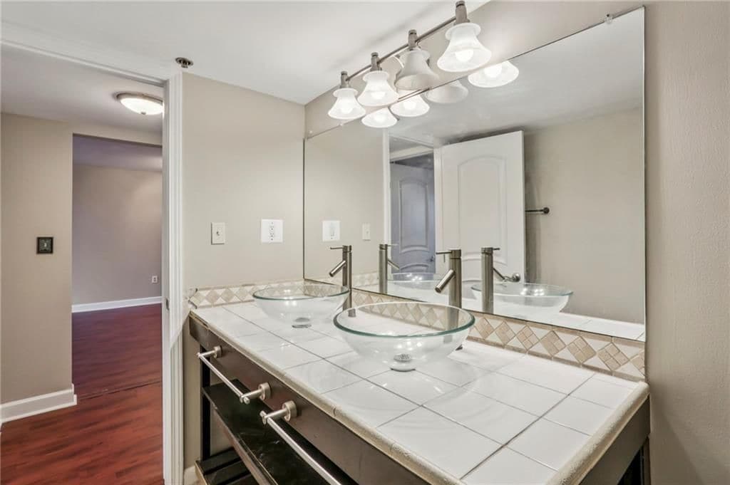 Building Photo - 2870 Pharr Ct S Northwest