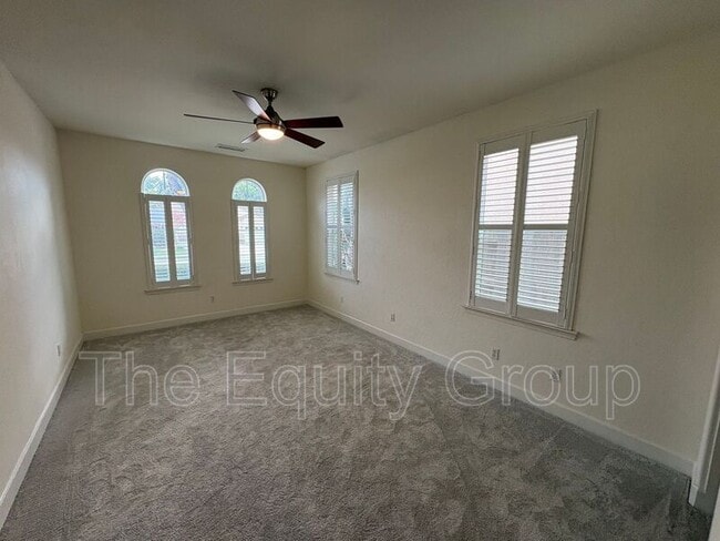 Building Photo - 144 E Reese Ave