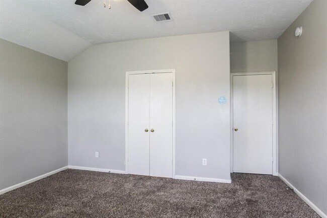 Building Photo - 10602 Harbor Canyon Dr