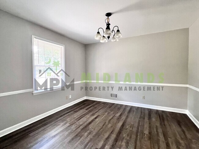 Building Photo - 300 Lydgate Dr