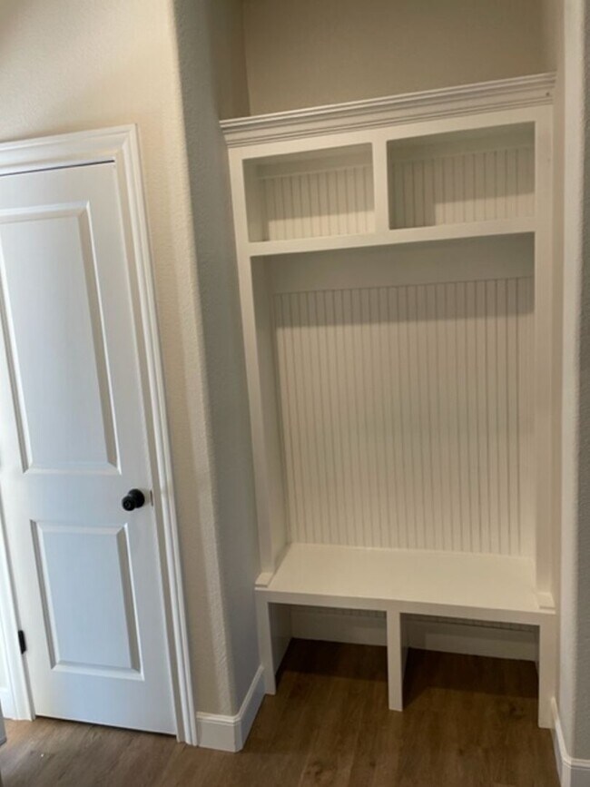 Building Photo - 7339 Mountain View Rd