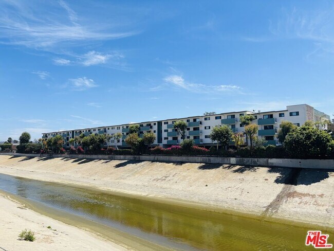 Building Photo - 5000 S Centinela Ave