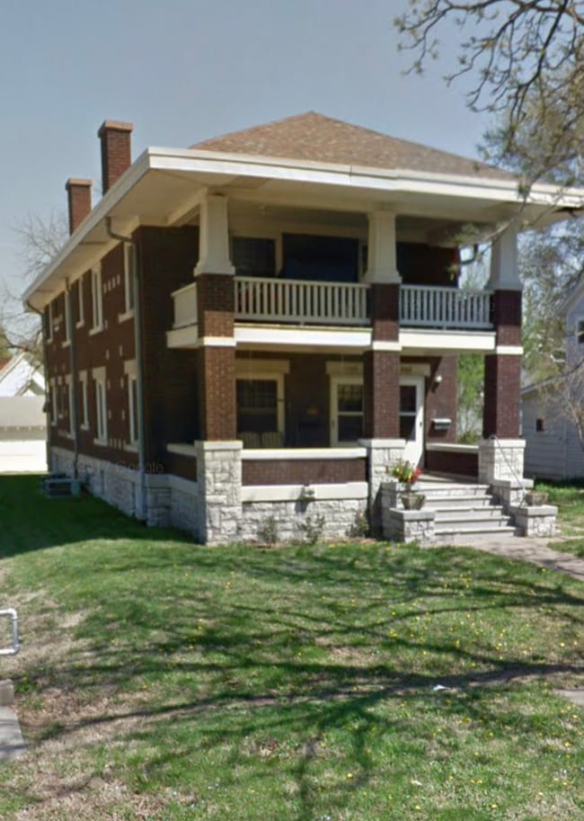 Building Photo - 202 S Highland Ave