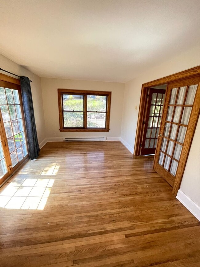 Building Photo - Available Sept 3! - Beautiful 4 Bed 3 Bath