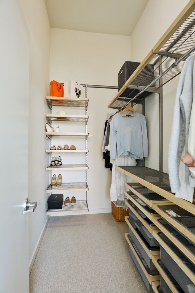 Building Photo - SF Shipyard - 3 BR, 2.5 BA Townhouse 1,437 Sq. Ft. - 3D Virtual Tour, 2-Car Garage