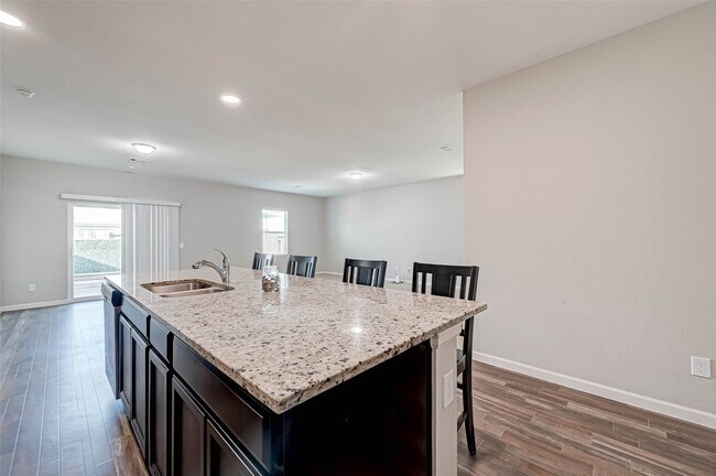 Building Photo - 10133 Pappas Dr