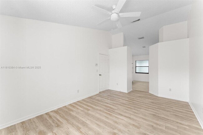 Building Photo - 3561 SW Carmody St