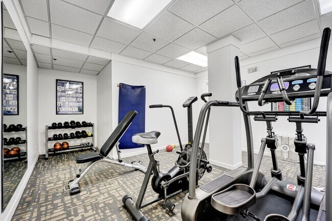 Building Photo - 4511 S Ocean Blvd
