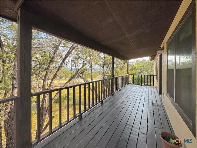 Building Photo - 776 Lookout Dr