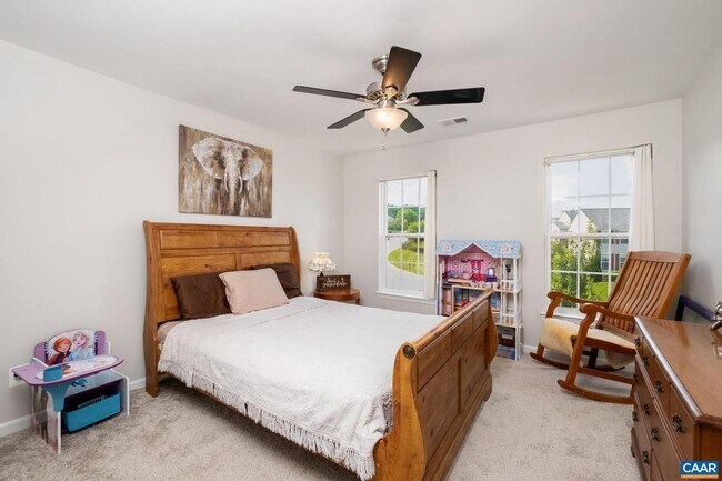 Building Photo - 662 Holly Hill Dr