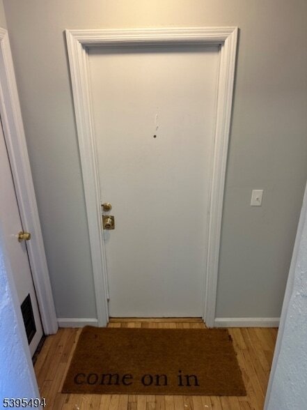 Primary Photo - 97 Walnut St