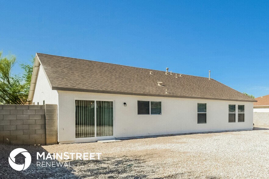 Building Photo - 4884 W Calle Don Alberto