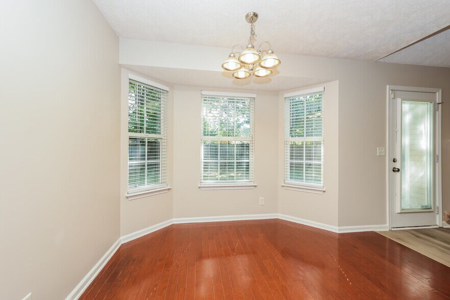Building Photo - 816 Pantera Dr