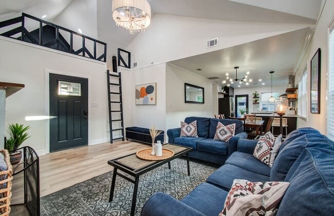 Building Photo - 5312 Jefferson St