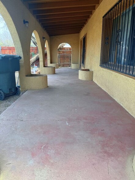 Building Photo - 1235 W Ontario St